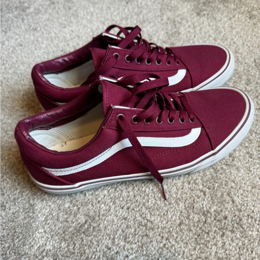 Vans Old Skool, burgundy, men’s size 11